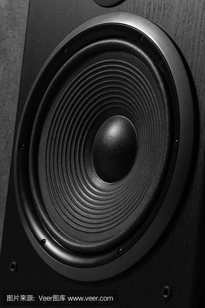 近距離播放高保真黑色揚聲器。專業音響設備